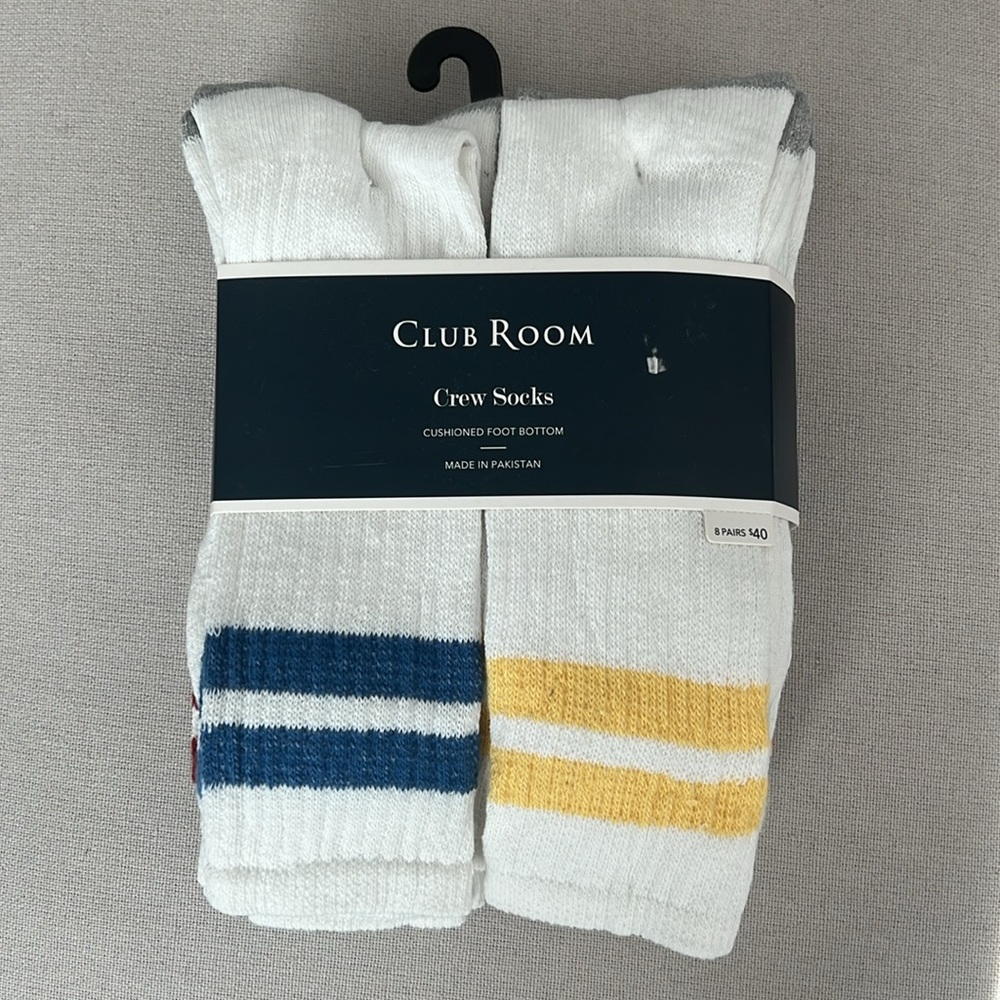 Club Room 8-Pairs of White Crew Socks, Cushioned, Sock Size 10-13 New w/Tag